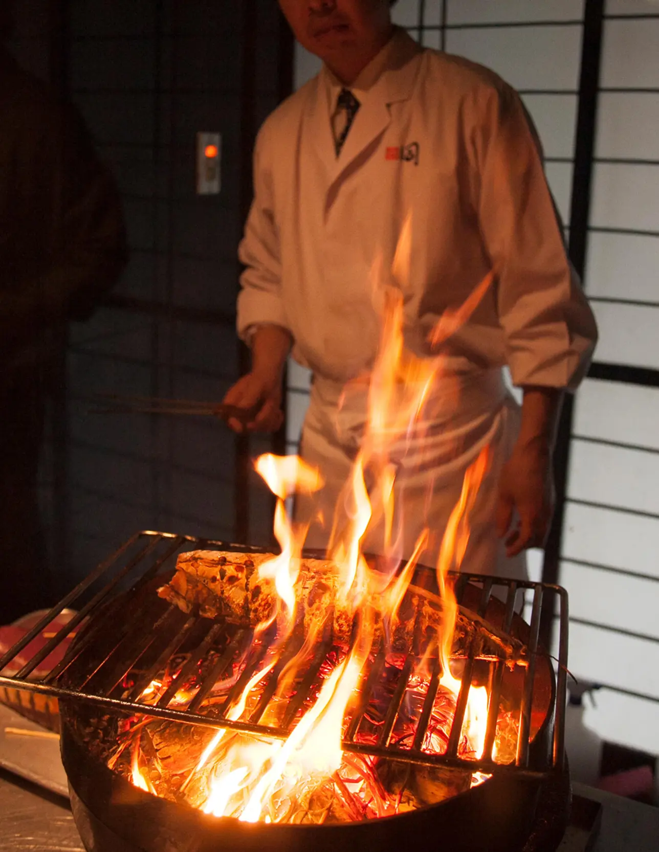 職人の手仕事、料理が作り出される写真